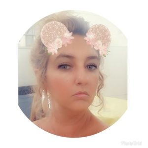 Meet your Posher, Ivett